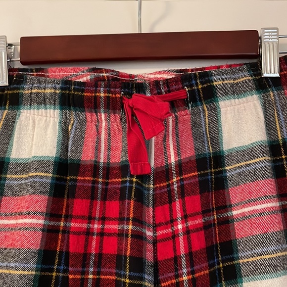 2 Pairs of Old Navy Holiday Pajama Bottoms 🎄☃️ - Picture 3 of 16